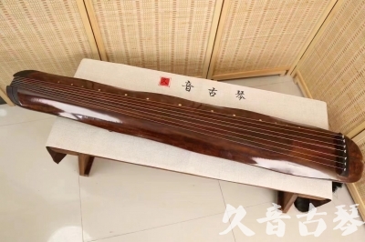 阿勒泰地区●久音古琴  ●今日推荐 20240302 【收藏级断纹小蕉叶】